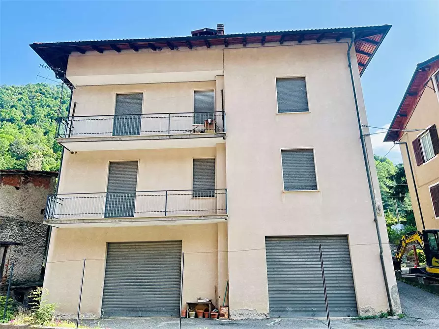 Immagine 33 di Appartamento in vendita  in Viale Piaggio a Ormea