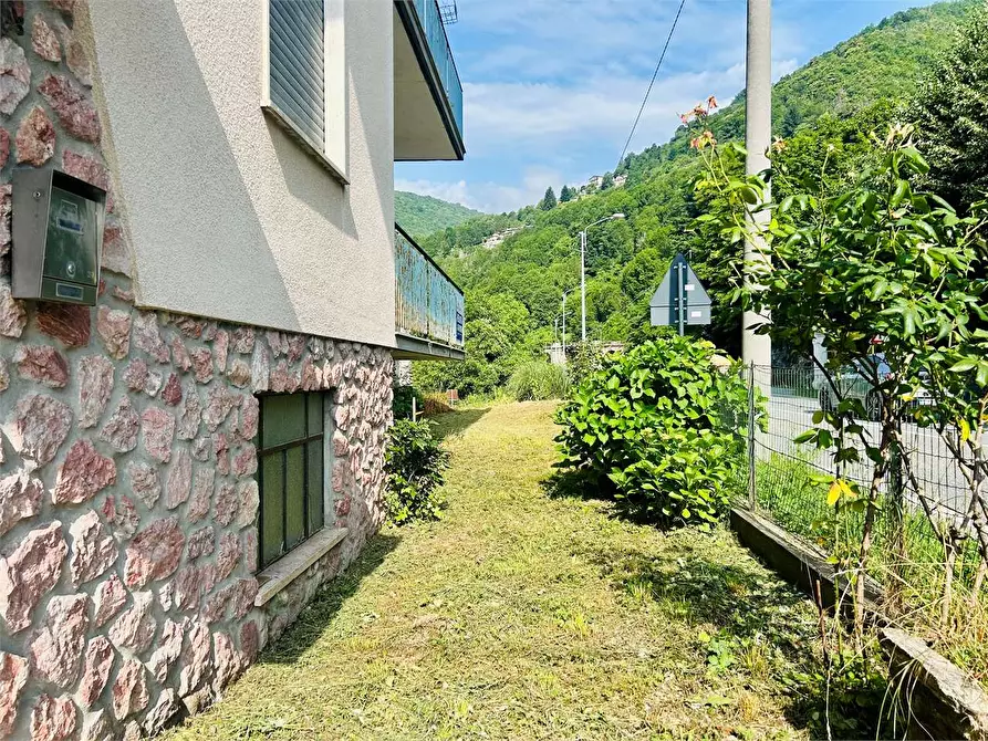 Immagine 30 di Appartamento in vendita  in Viale Piaggio a Ormea