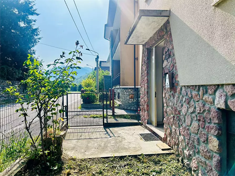 Immagine 28 di Appartamento in vendita  in Viale Piaggio a Ormea