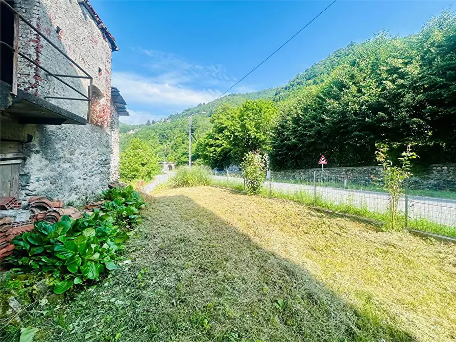 Immagine 38 di Appartamento in vendita  in Viale Piaggio a Ormea