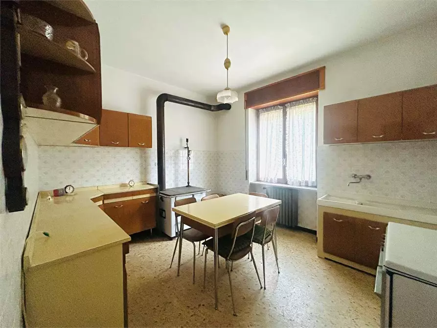 Immagine 1 di Appartamento in vendita  in Viale Piaggio a Ormea