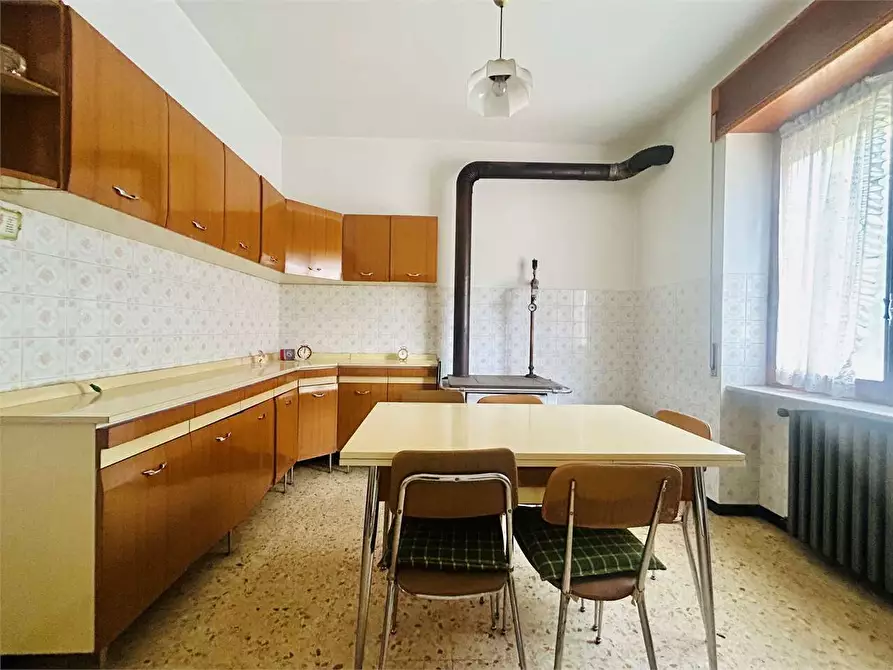 Immagine 5 di Appartamento in vendita  in Viale Piaggio a Ormea