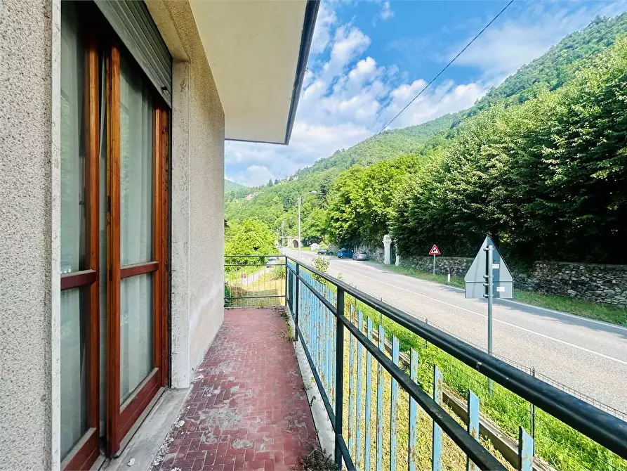 Immagine 12 di Appartamento in vendita  in Viale Piaggio a Ormea