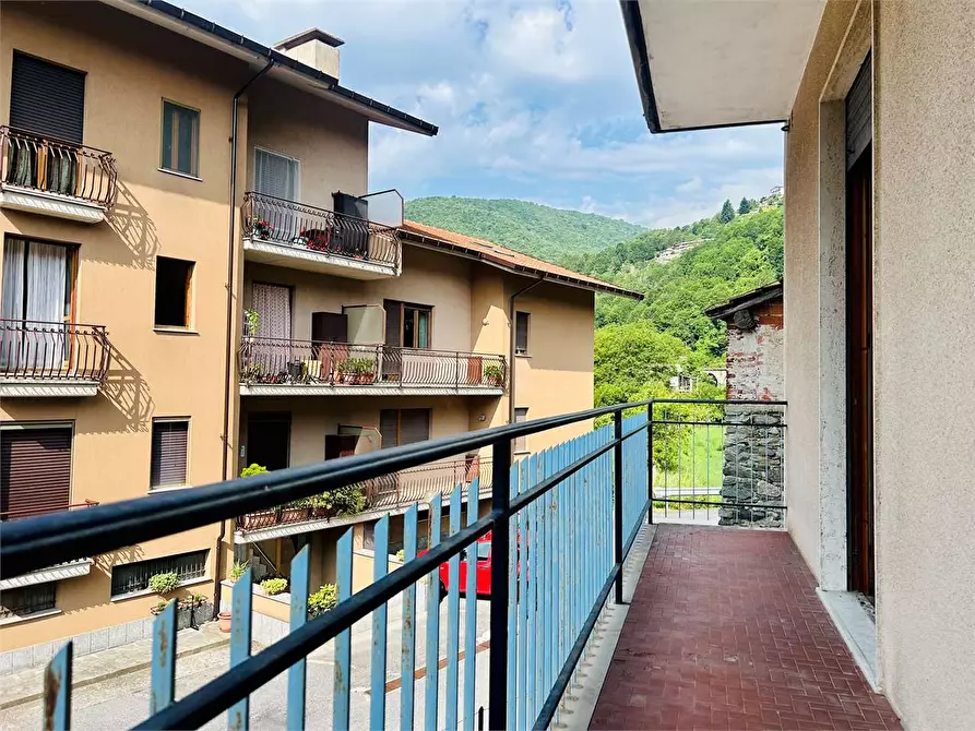 Immagine 27 di Appartamento in vendita  in Viale Piaggio a Ormea