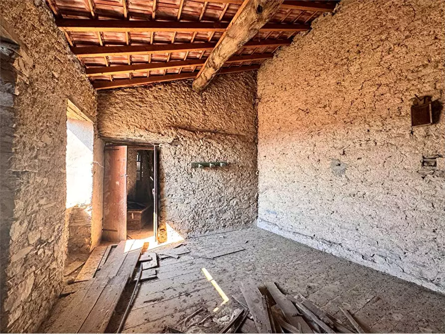 Immagine 2 di Rustico / casale in vendita  in Salita Costa 1 a Lucinasco