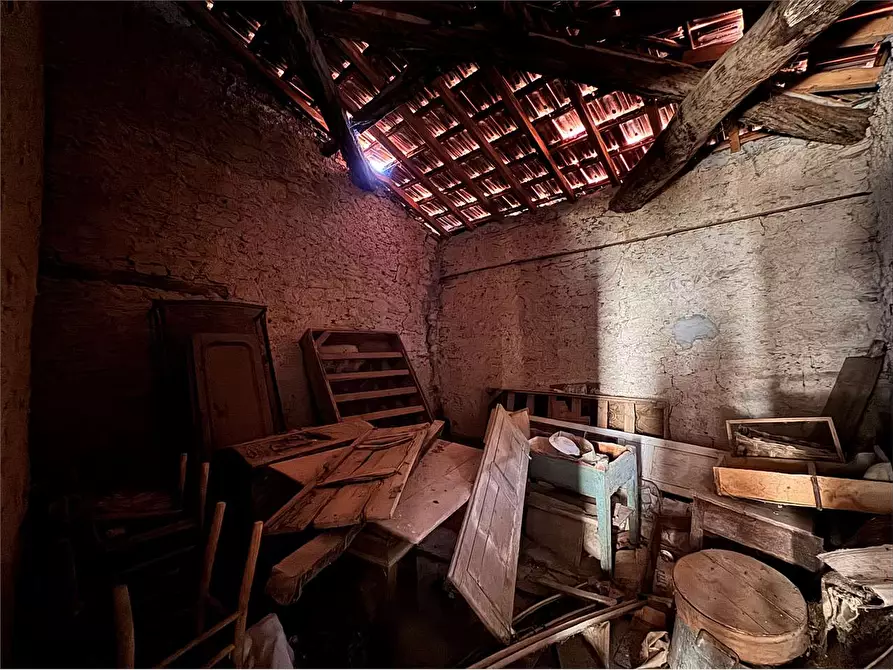 Immagine 9 di Rustico / casale in vendita  in Salita Costa 1 a Lucinasco