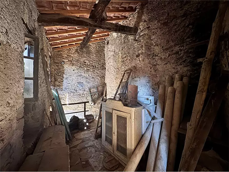 Immagine 17 di Rustico / casale in vendita  in Salita Costa 1 a Lucinasco