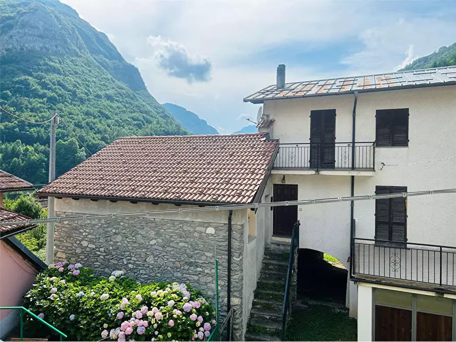 Immagine 21 di Casa indipendente in vendita  in Ponte di Nava  98 a Ormea