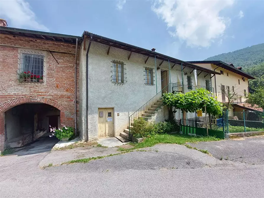 Immagine 2 di Casa indipendente in vendita  in Via Pian Dei Prati  a Garessio