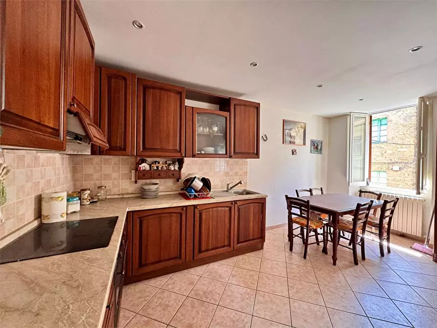 Immagine 1 di Casa indipendente in vendita  in Via Lorenzo Lucifredi 13 a Borghetto D'arroscia