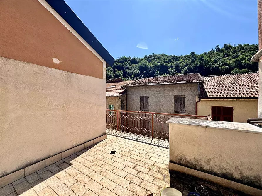 Immagine 3 di Casa indipendente in vendita  in Via Lorenzo Lucifredi 13 a Borghetto D'arroscia
