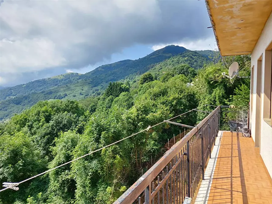 Immagine 3 di Appartamento in vendita  in Via San Bernardo di Conio 22 a Borgomaro