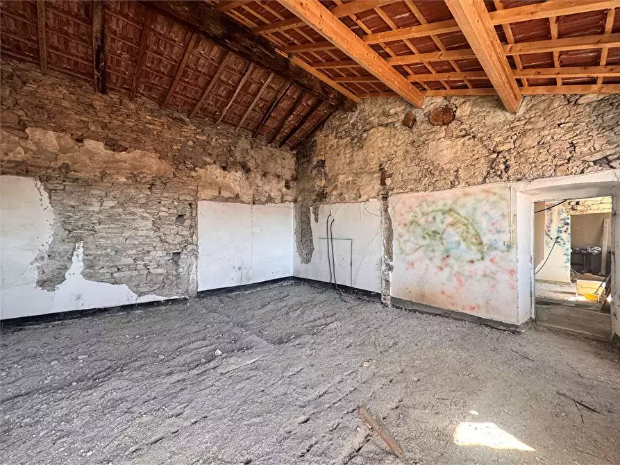 Immagine 20 di Casa indipendente in vendita  in Via Regina Elena 5 a Chiusanico