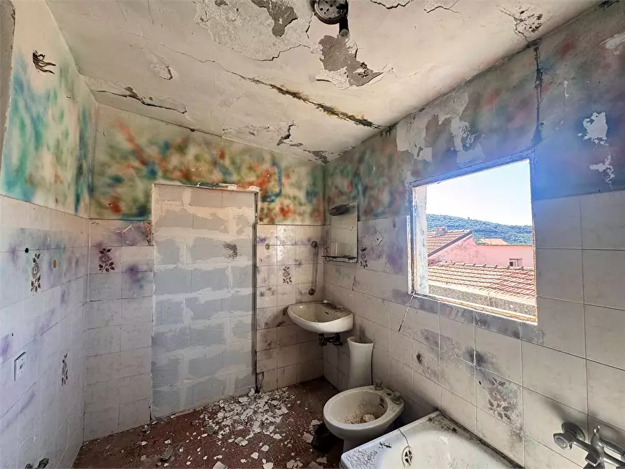 Immagine 15 di Casa indipendente in vendita  in Via Regina Elena 5 a Chiusanico