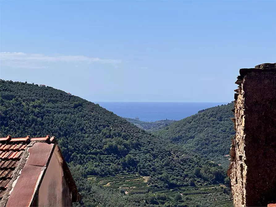 Immagine 1 di Casa indipendente in vendita  in Via Regina Elena 5 a Chiusanico