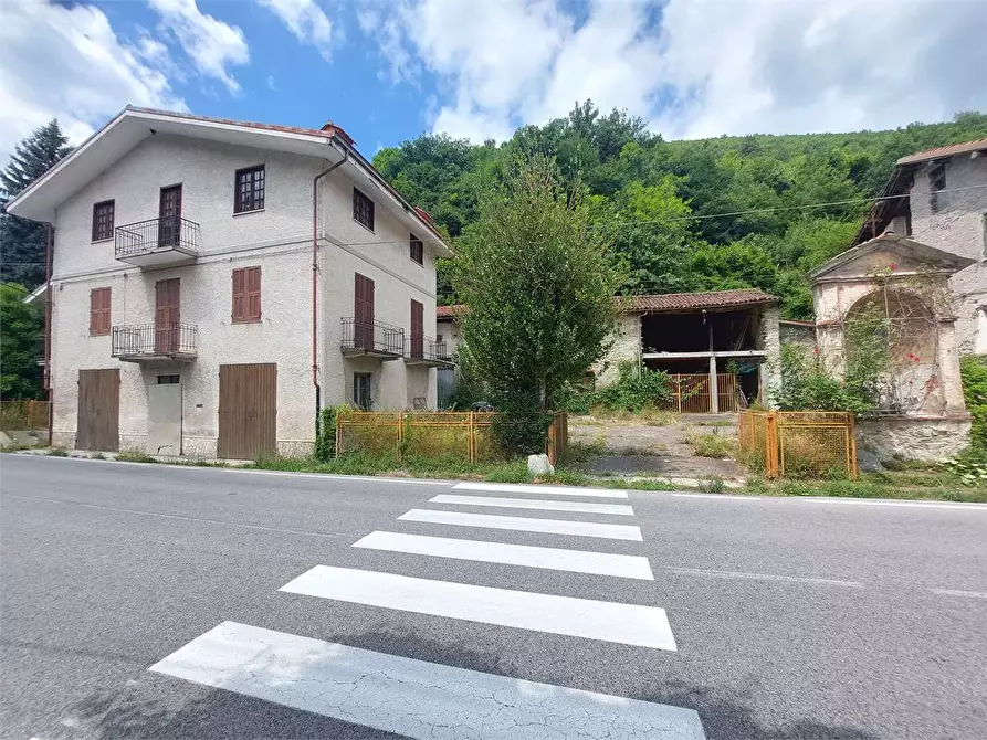 Immagine 5 di Casa indipendente in vendita  in Frazione Isola Perosa a Ormea