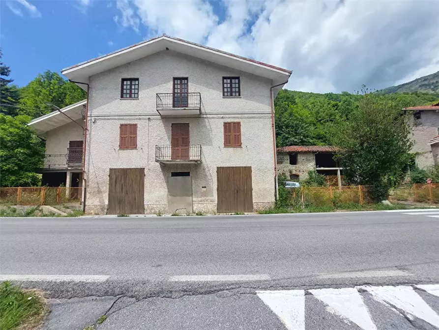 Immagine 8 di Casa indipendente in vendita  in Frazione Isola Perosa a Ormea