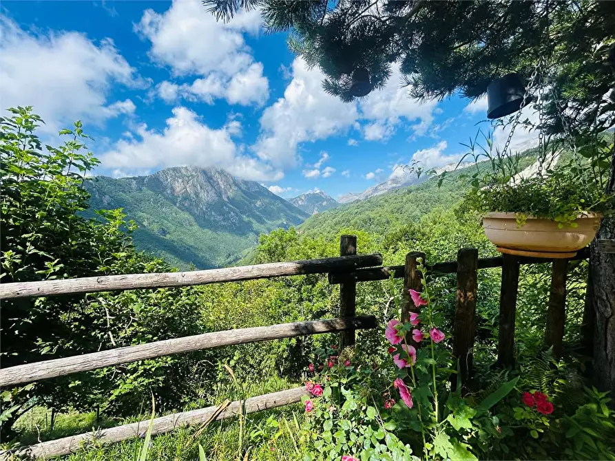Immagine 4 di Casa indipendente in vendita  in Frazione Pornassino, Loc. Logne a Ormea