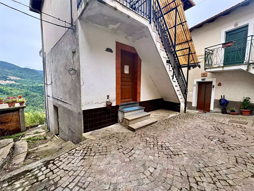 Immagine 2 di Appartamento in vendita  in Via Dalle Scale  36 a Montegrosso Pian Latte