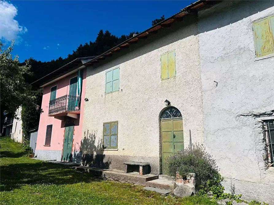 Immagine 1 di Casa indipendente in vendita  in Frazione Pornassino, Loc. Logne a Ormea