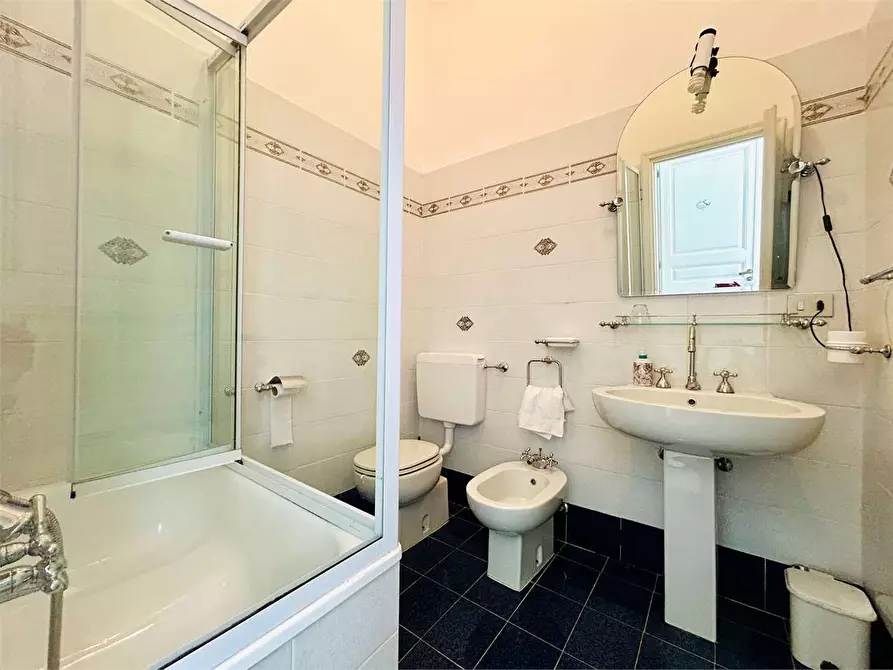 Immagine 51 di Villa in vendita  in Viale Piaggio a Ormea