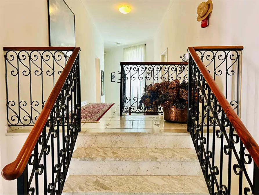 Immagine 45 di Villa in vendita  in Viale Piaggio a Ormea