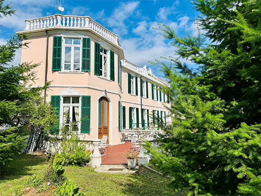 Immagine 4 di Villa in vendita  in Viale Piaggio a Ormea