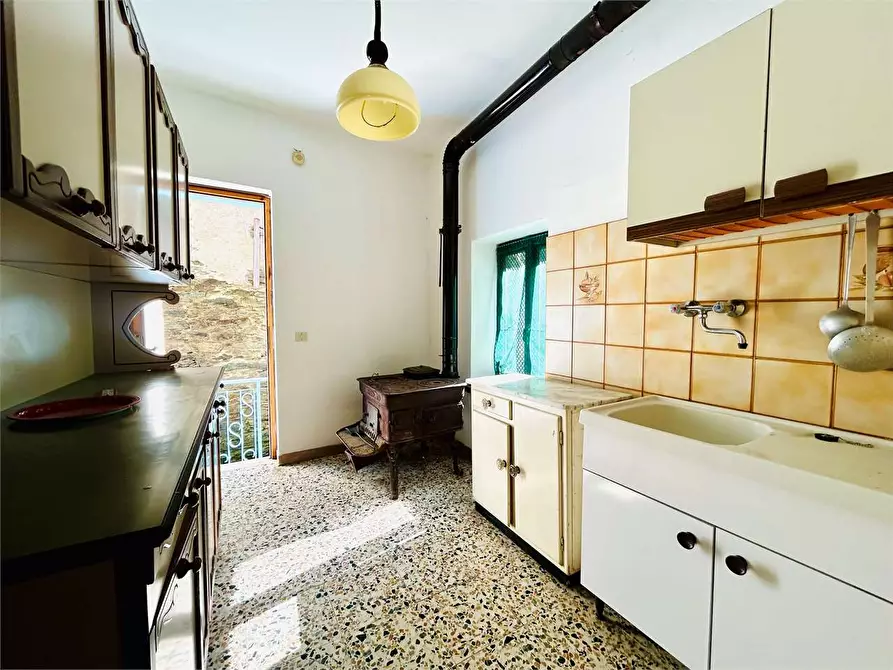 Immagine 6 di Appartamento in vendita  in Frazione Chionea a Ormea