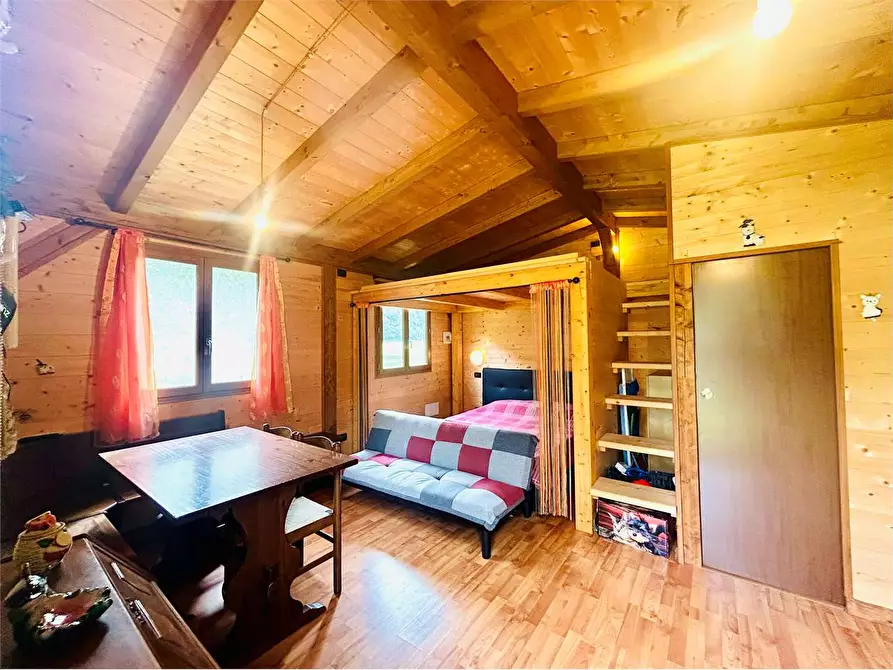 Immagine 11 di Dépendance in vendita  in Campeggio Alpino a Pornassio