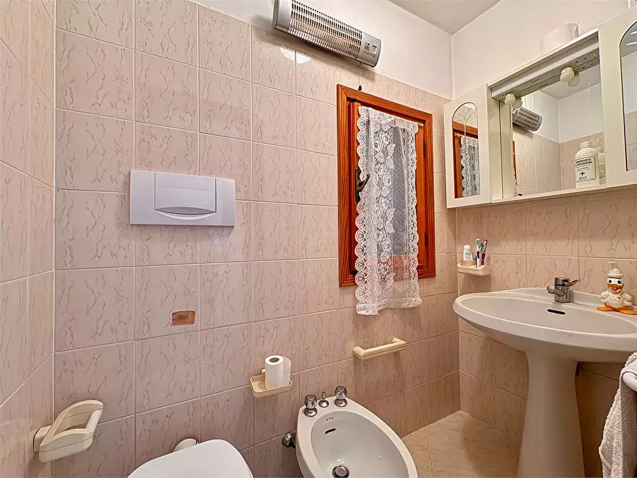 Immagine 34 di Casa indipendente in vendita  in Via Buenos Aires 15 a Rezzo