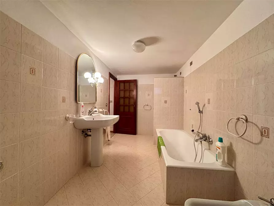 Immagine 46 di Casa indipendente in vendita  in Via Buenos Aires 15 a Rezzo