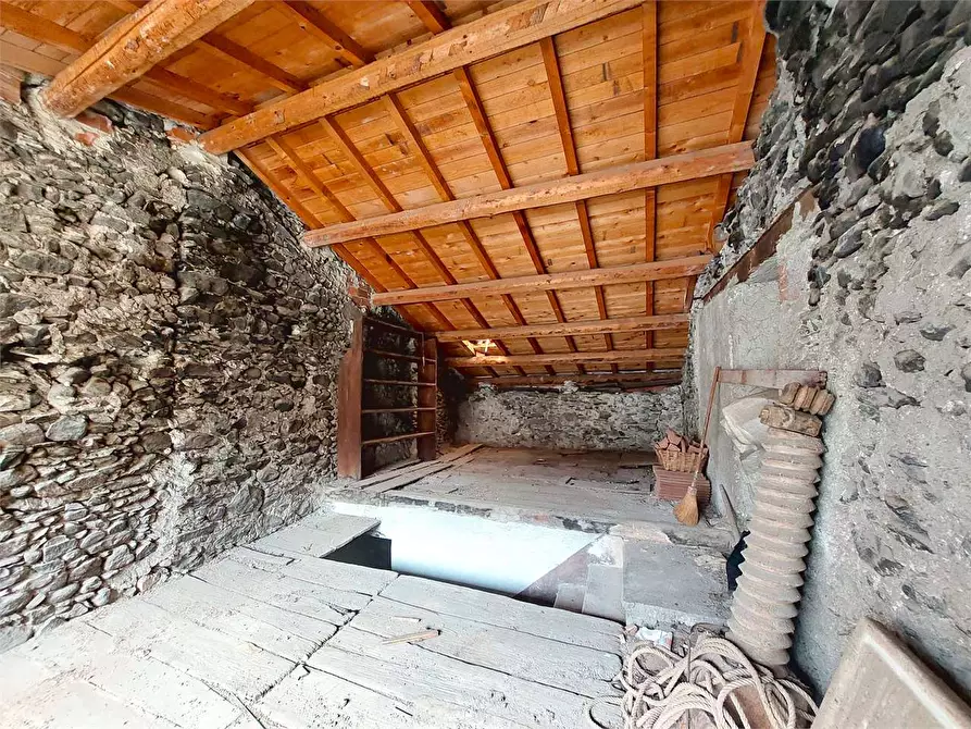 Immagine 11 di Rustico / casale in vendita  in Via Pelazza 18 a Ormea