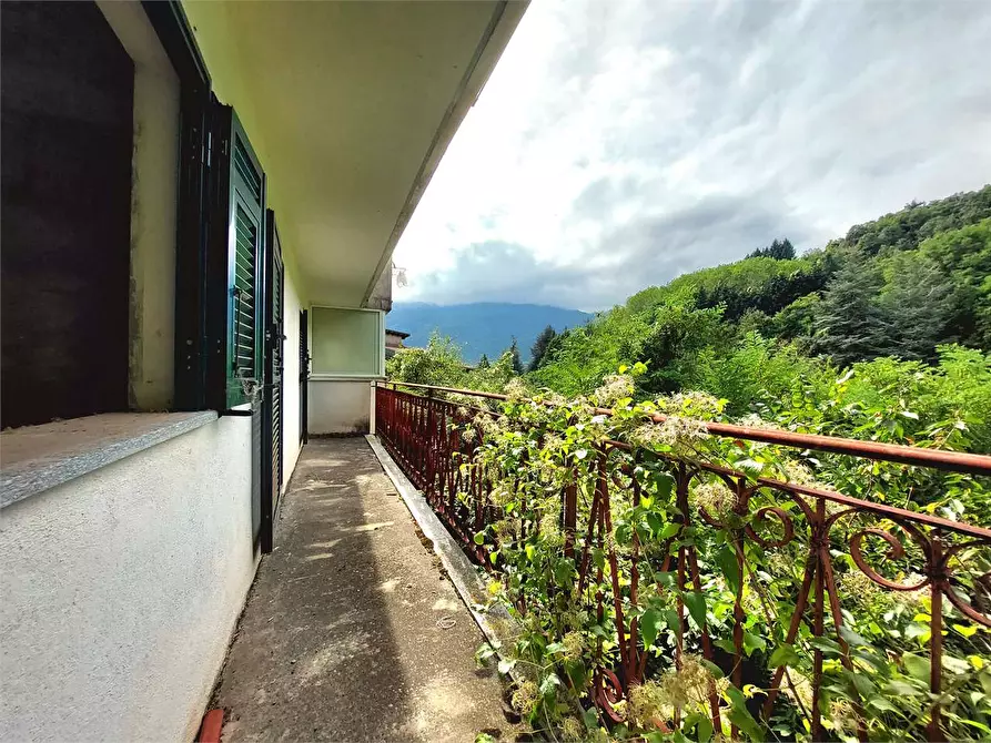 Immagine 16 di Appartamento in vendita  in Via Garibaldi a Cosio D'arroscia