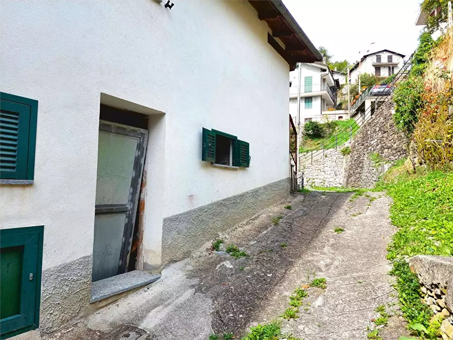 Immagine 33 di Appartamento in vendita  in Via Garibaldi a Cosio D'arroscia