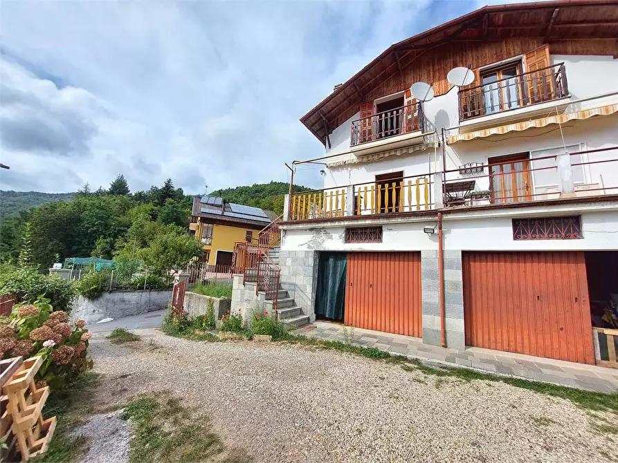 Immagine 4 di Porzione di villa in vendita  in Via Rosso 31 a Pornassio