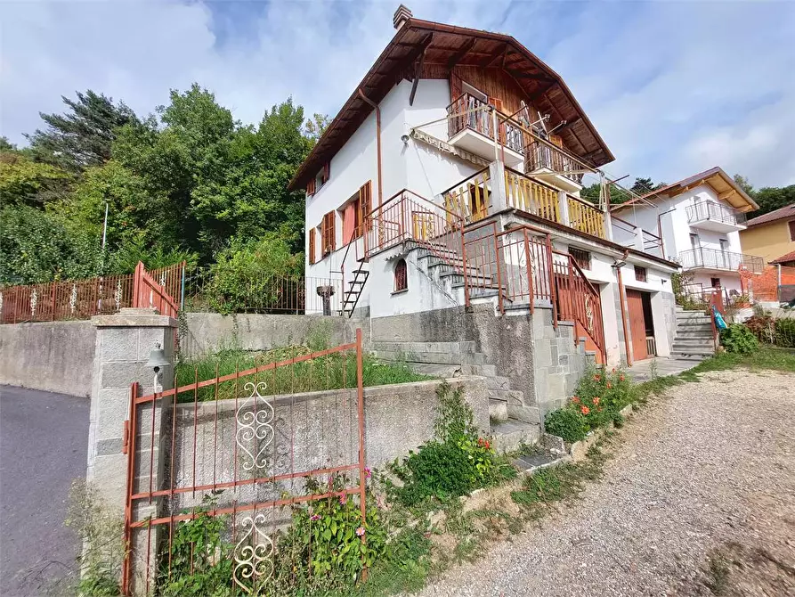 Immagine 43 di Porzione di villa in vendita  in Via Rosso 31 a Pornassio