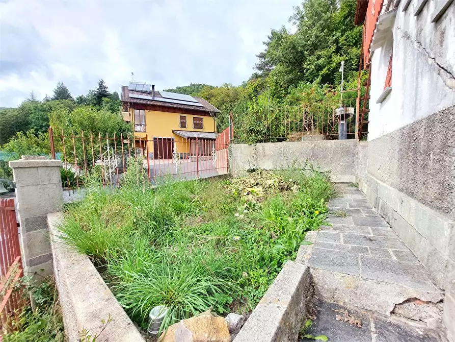 Immagine 7 di Porzione di villa in vendita  in Via Rosso 31 a Pornassio