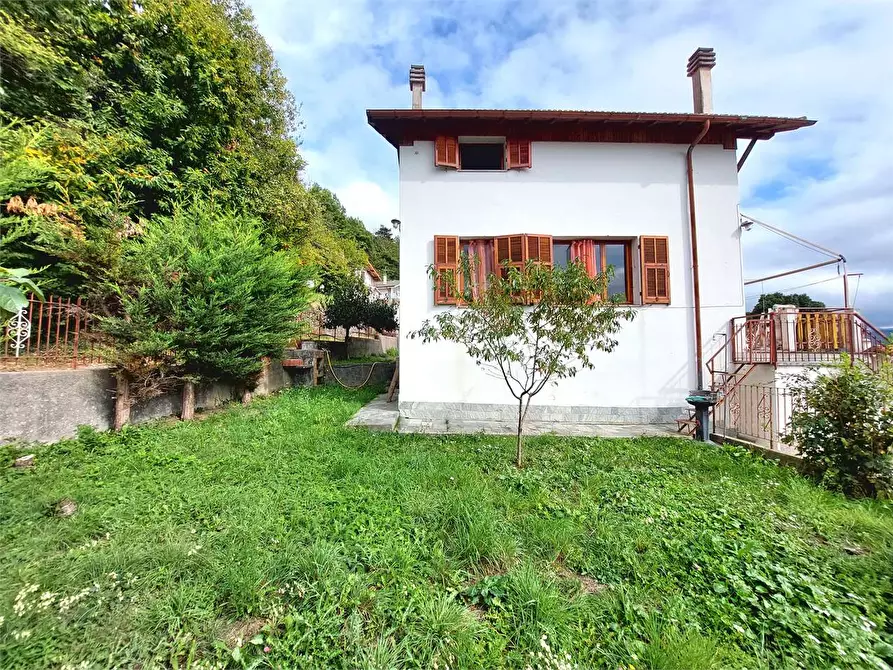 Immagine 41 di Porzione di villa in vendita  in Via Rosso 31 a Pornassio