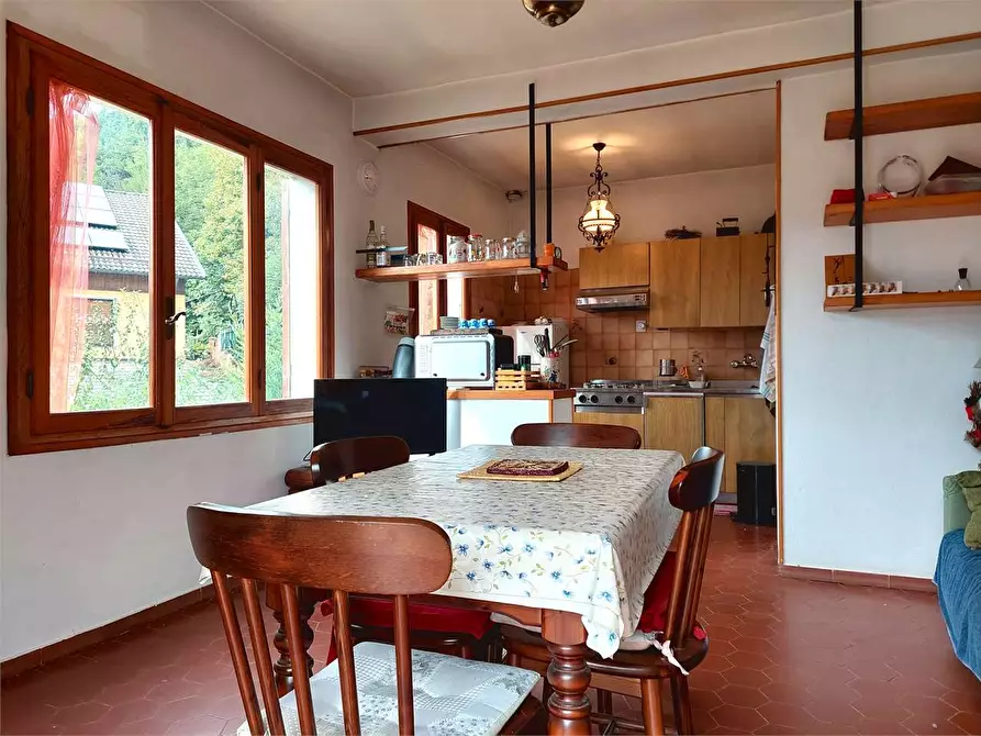 Immagine 11 di Porzione di villa in vendita  in Via Rosso 31 a Pornassio