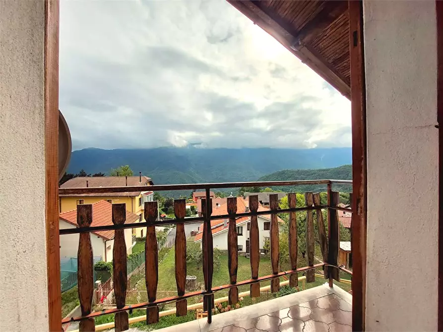 Immagine 26 di Porzione di villa in vendita  in Via Rosso 31 a Pornassio