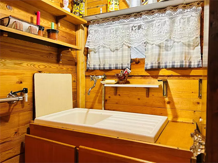 Immagine 18 di Dépendance in vendita  in Campeggio Alpino  a Pornassio