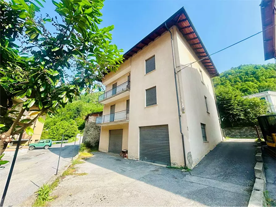 Immagine 42 di Appartamento in vendita  in Viale Piaggio a Ormea