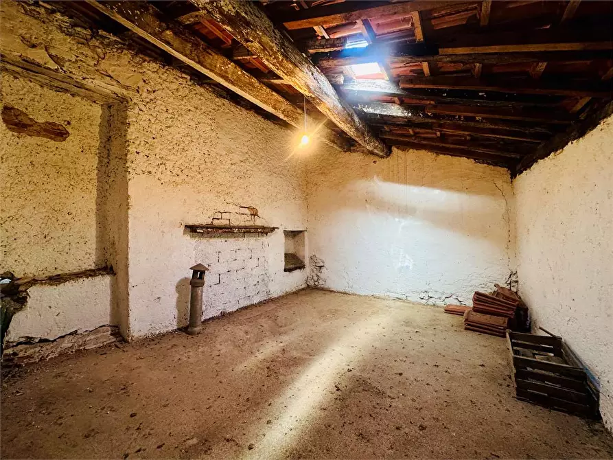 Immagine 42 di Appartamento in vendita  in Via Mazzini a Pieve Di Teco