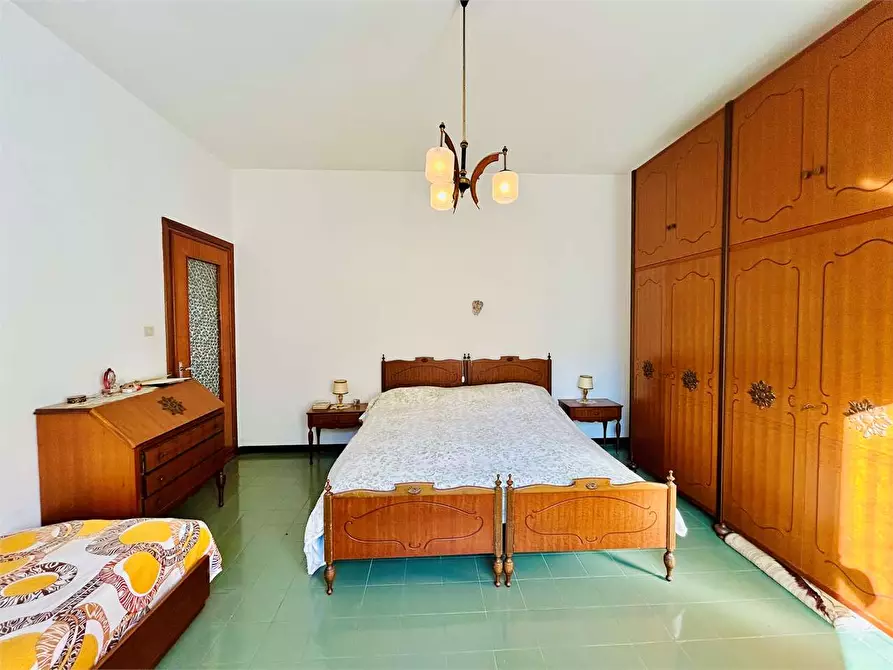 Immagine 36 di Appartamento in vendita  in Viale Piaggio a Ormea