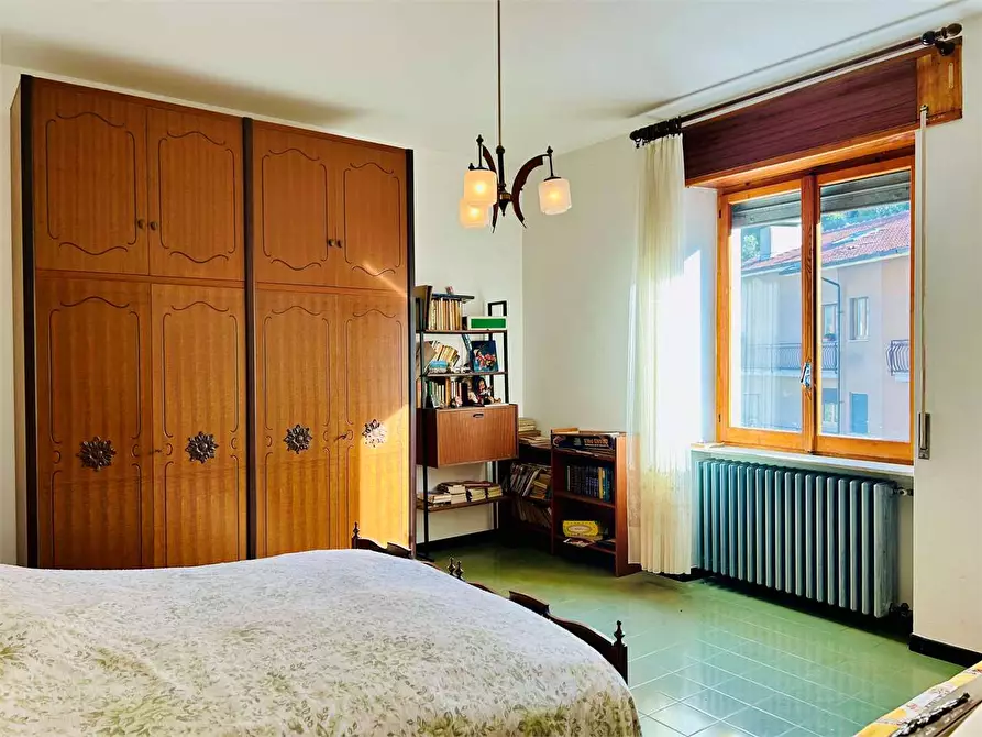 Immagine 32 di Appartamento in vendita  in Viale Piaggio a Ormea