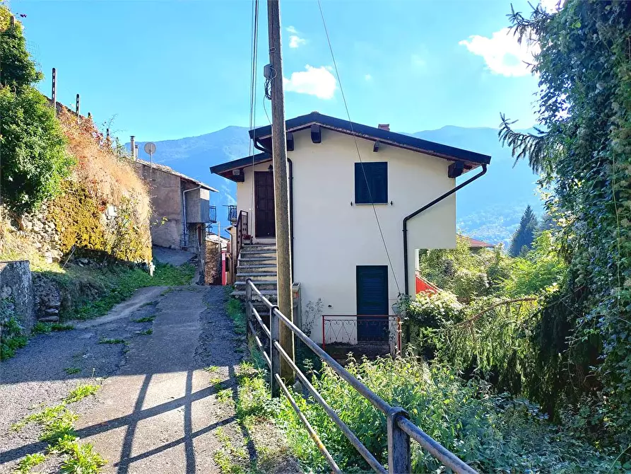 Immagine 2 di Appartamento in vendita  in Via Garibaldi a Cosio D'arroscia