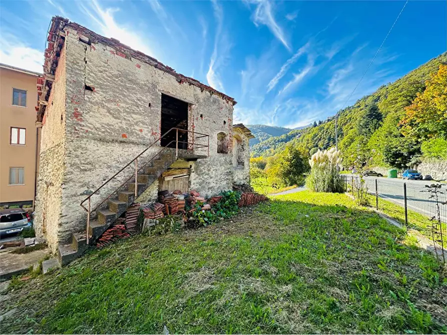Immagine 3 di Casa indipendente in vendita  in Viale Piaggio  a Ormea