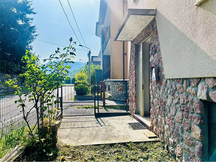 Immagine 6 di Casa indipendente in vendita  in Viale Piaggio  a Ormea