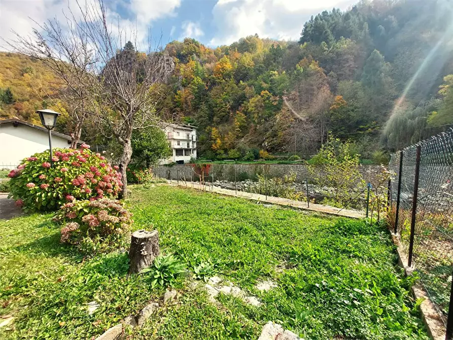 Immagine 60 di Appartamento in vendita  in Viale Cagna  66 a Ormea