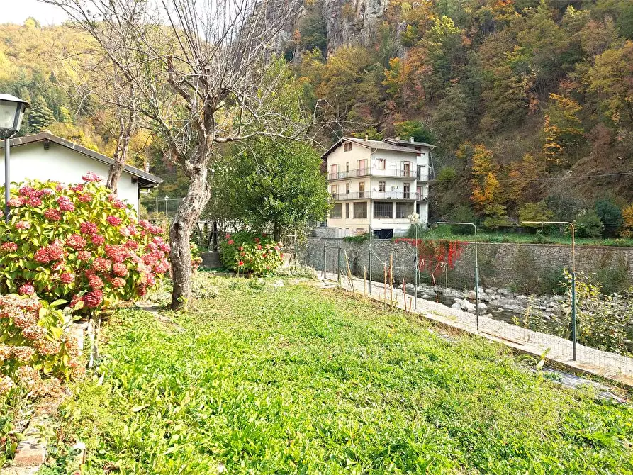 Immagine 62 di Appartamento in vendita  in Viale Cagna  66 a Ormea